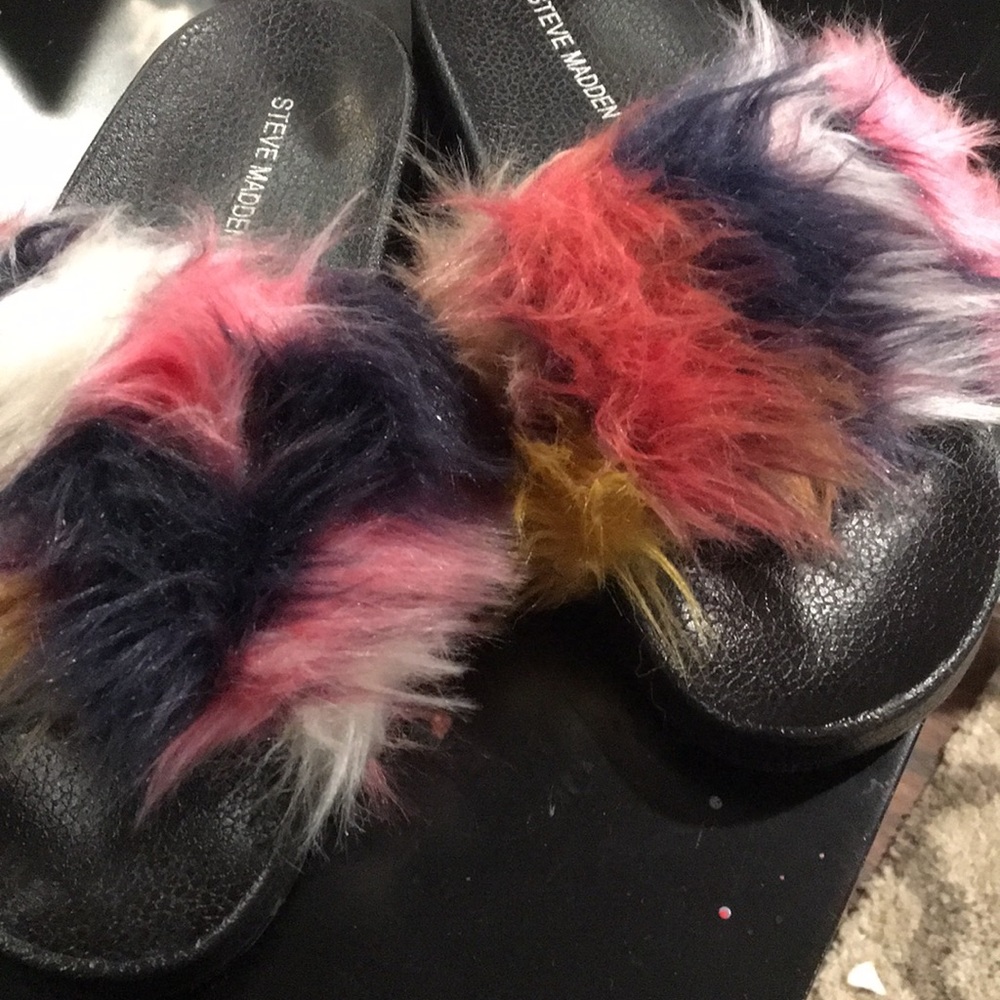 Steve Madden fur slide/flip flops